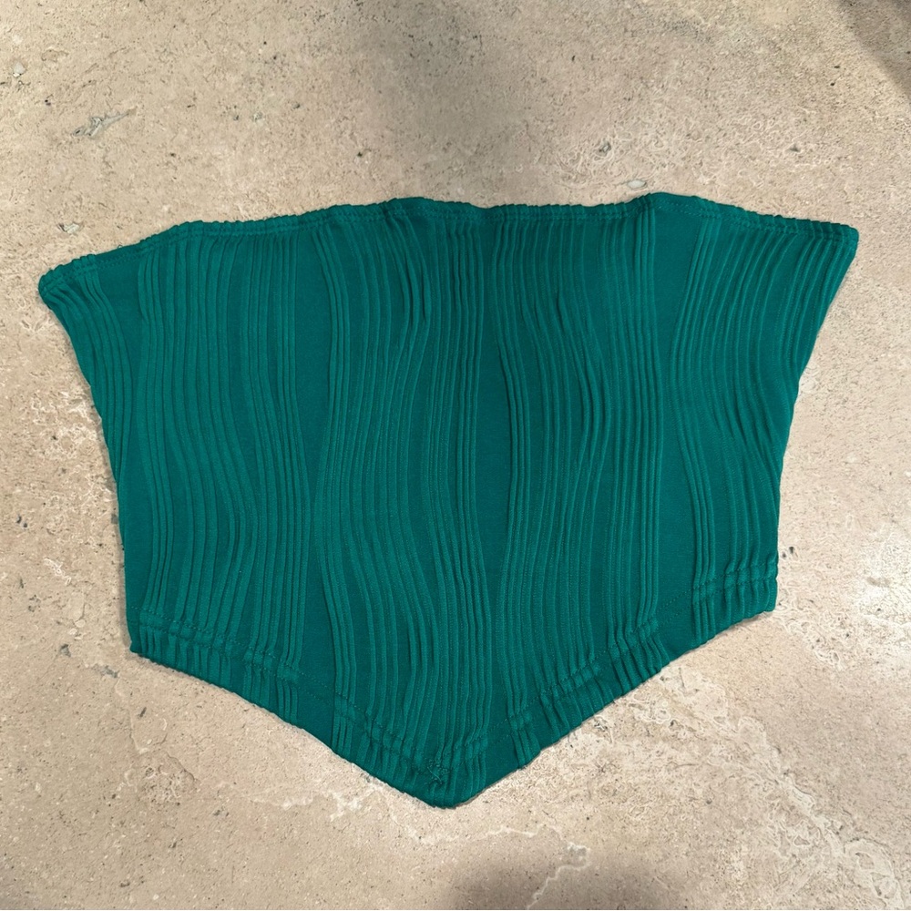SHEIN Green Ribbed Crop Top